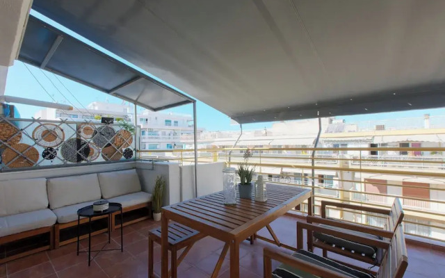 New Cozy Apt with Balcony close to Metro