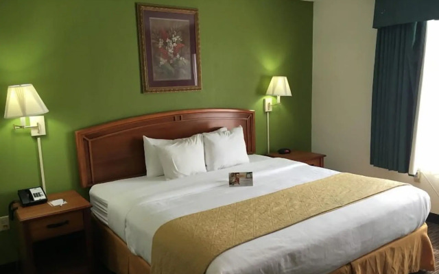 Quality Inn & Suites Airport