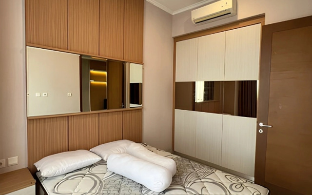 Cozy Studio Apartmen at Taman Anggrek Residences