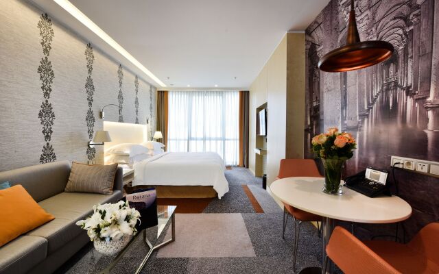 Tango Arjaan by Rotana Hotel