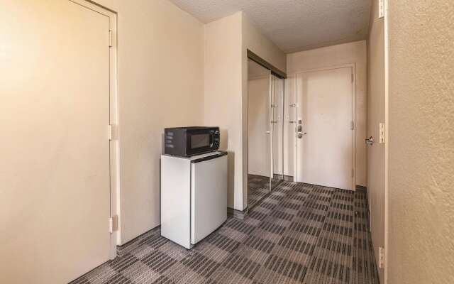 Ramada by Wyndham Fairfield NJ