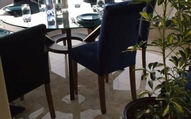 Amwaj Hotel