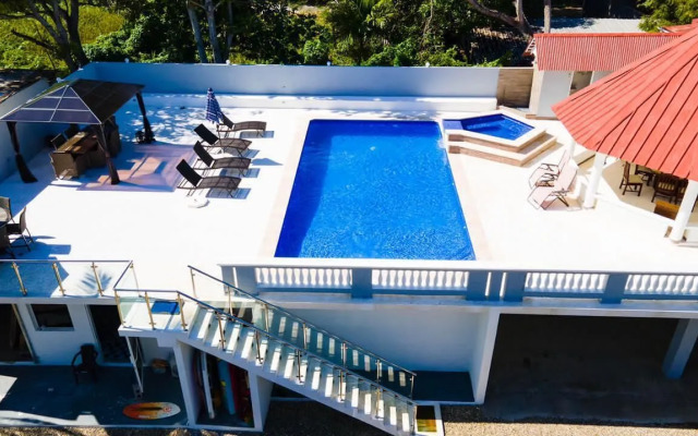 Carambola Surf House