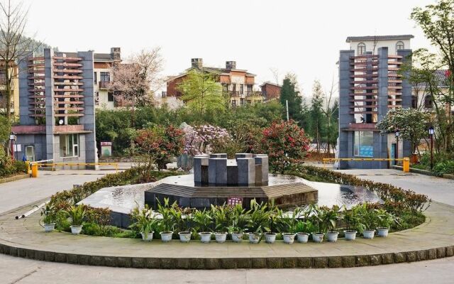 Huasheng Hot Spring