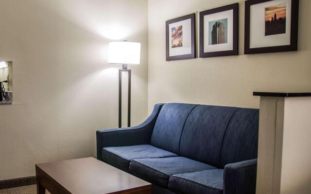 Comfort Suites University - Research Park