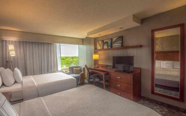 Courtyard Bethesda Chevy Chase