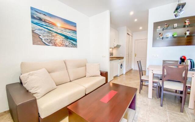 ¡Relax, terraza y wifi! A 50m de la playa