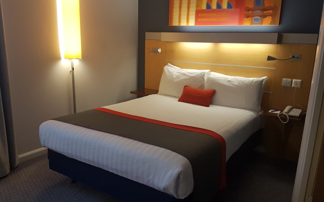 Holiday Inn Express London - Croydon, an IHG Hotel