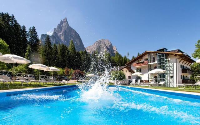Hotel Waldrast Dolomiti