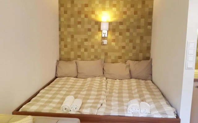 Embassy Studio Apartment Citypark