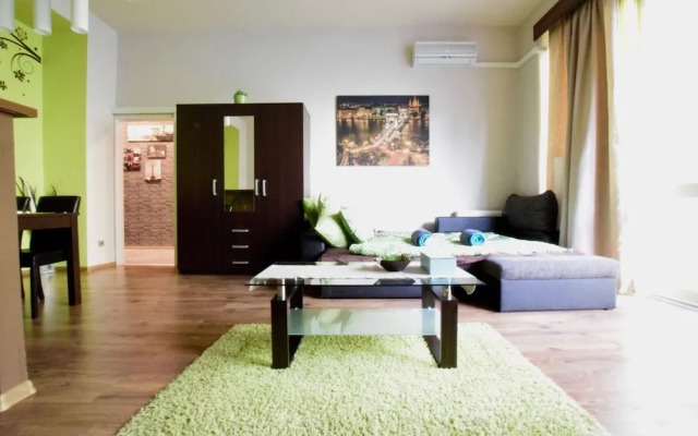 Standard Apartment by Hi5 - FehÃ©rahajÃ³