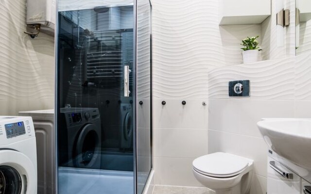 Rainbow Apartments 2