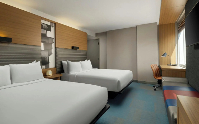 Aloft Chicago Downtown River North