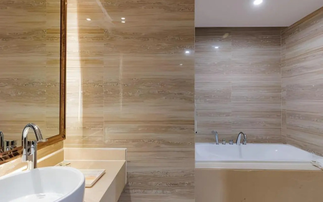 Vienna International Zhongshan North Station