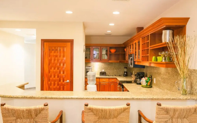 Lawson Rock Yellowfish 210