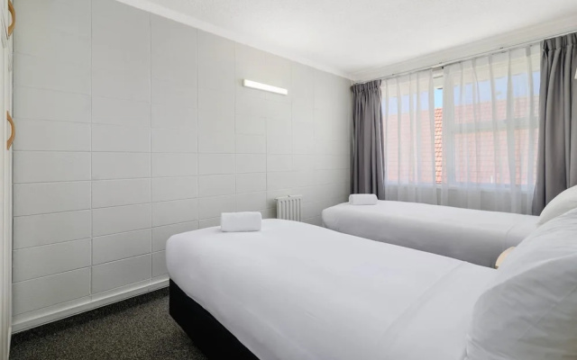 Thermal Oak Motel