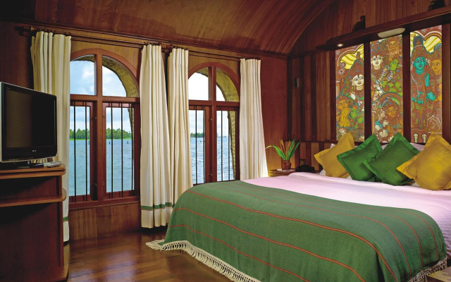 Kumarakom Lake Resort – Guest Rooms – Kumarakom