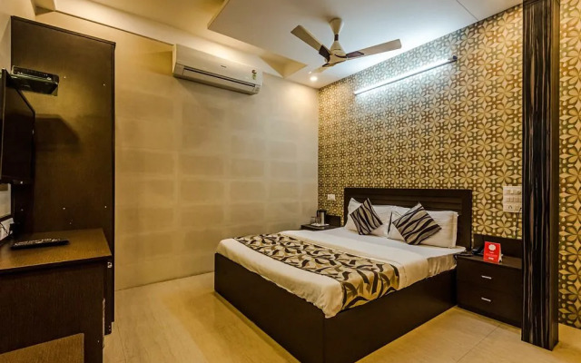 OYO 6371 Hotel Abrol