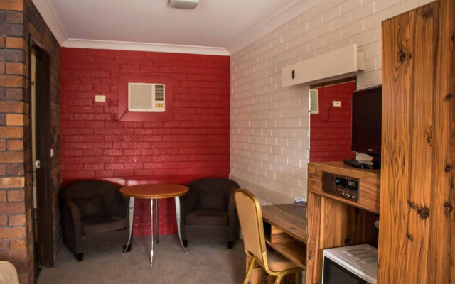 Arabella Motor Inn (formerly South Tweed Motor Inn)
