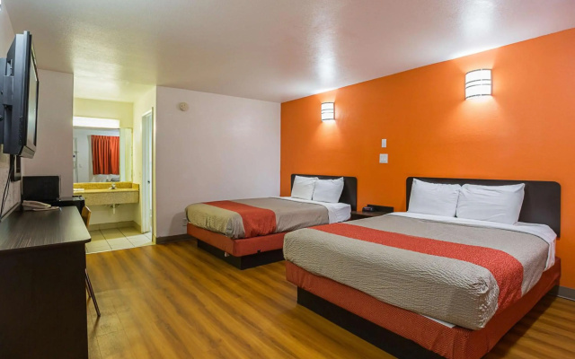 Motel 6 Brinkley, AR