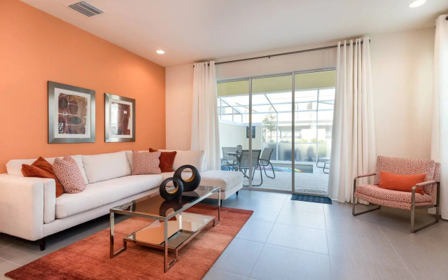 Pleasant home with private pool near Disney