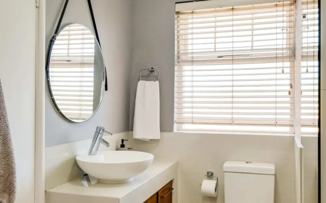 Central Elegant Holiday Rental Between the Points