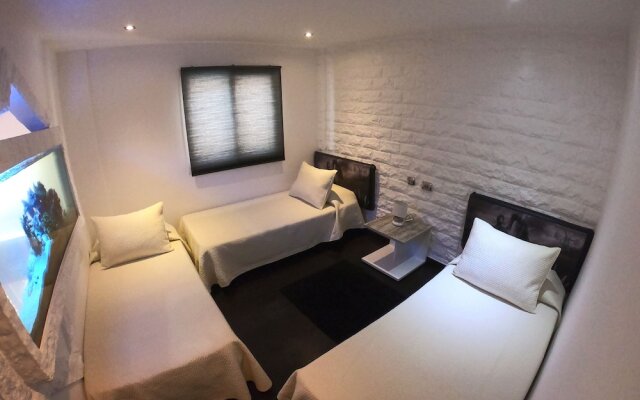 Buddha Apartment