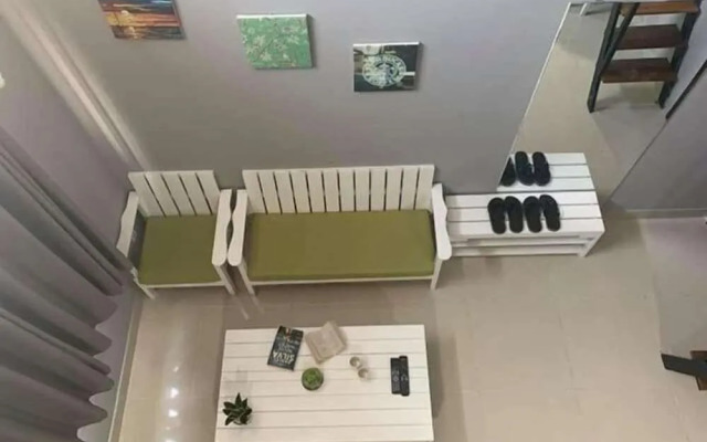 The Homee Cozy Modern Studio Apartment