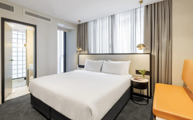Brady Hotels Jones Lane
