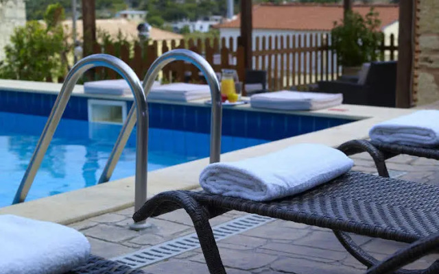 Petronikolis Traditional House