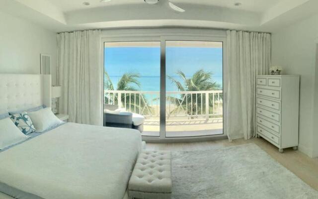 White House - Exclusive Luxury Beachfront Villa - Private White Sand Beach