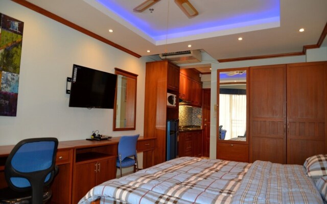 Jomtien Beach Condominium 5th Floor Studio Apartment