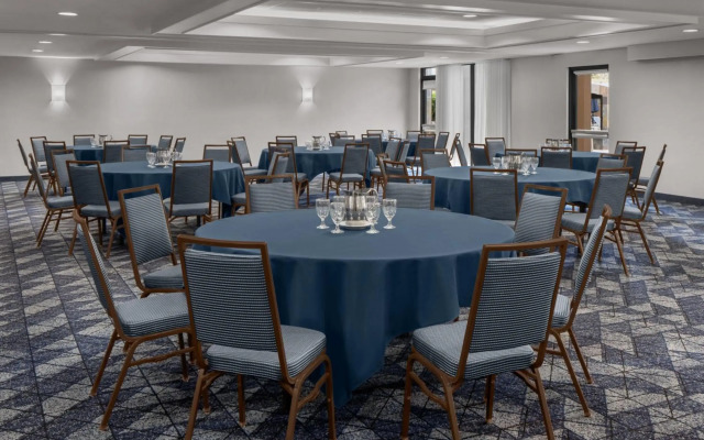 Courtyard by Marriott San Diego Central