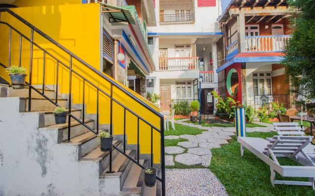 OYO 12902 Home Colourful Studio Home Candolim
