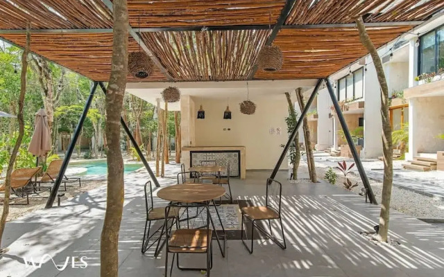 Spacious Loft W/garden View Pool + Jacuzzi GYM