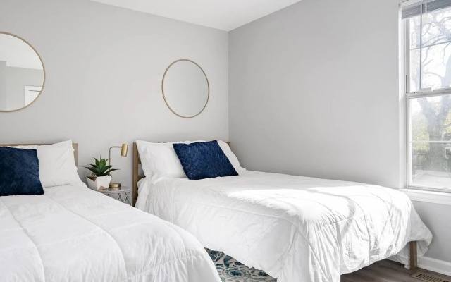 Spa-inspired Modern Oasis Near Downtown Nashville