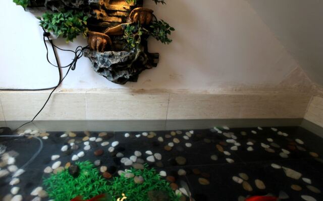 Zhantan Courtyard Hotel