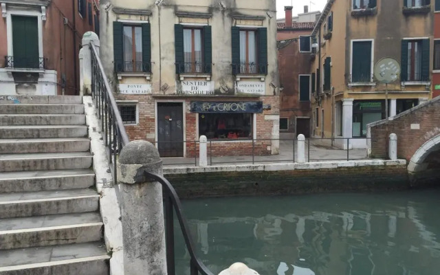 Venice Apartments