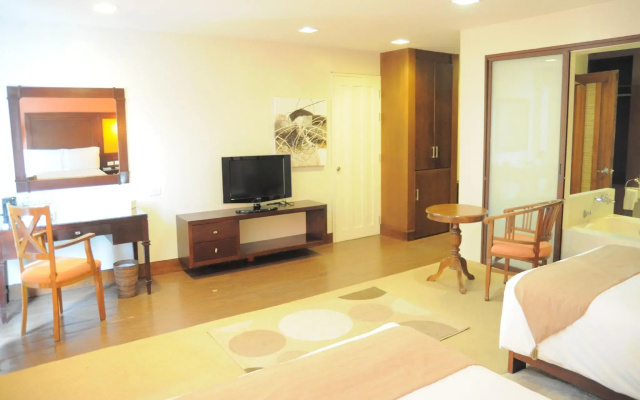Coron Gateway Hotel & Suites