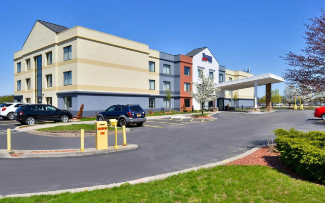Fairfield Inn Marriott Rochester Airport