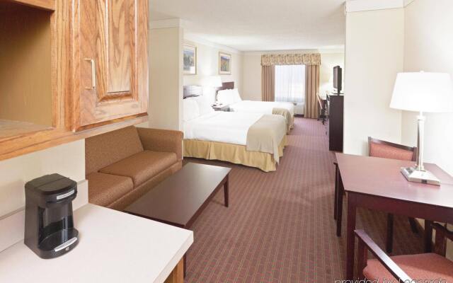 Holiday Inn Express & Suites Plainview, an IHG Hotel