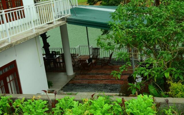 The Castlereagh Resort