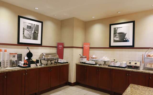 Hampton Inn & Suites by Hilton Laval