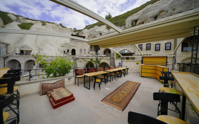 Vezir Cave Suites