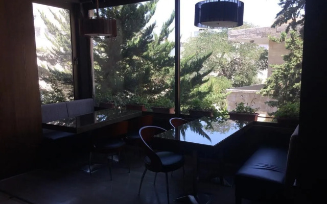 Shepherd Hotel