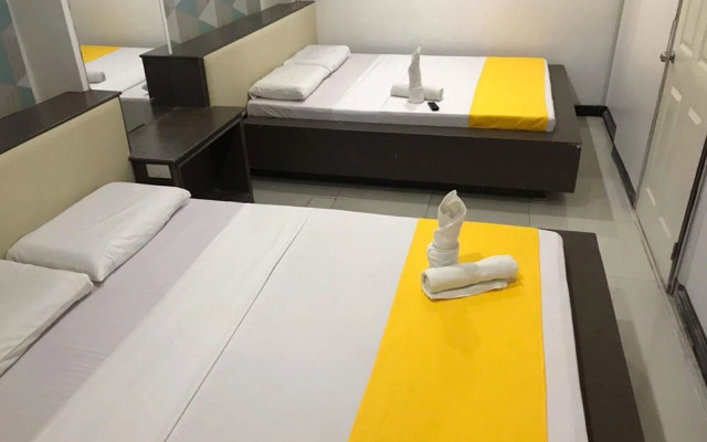 OYO 894 Cosmo Hotel P Campa Manila