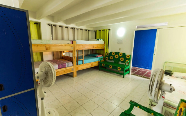 Blue Almond Hostel San Andres