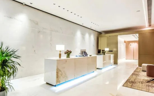 Rhonda International Collection Hotel (Zhongshan Henglan Commercial Center Store)