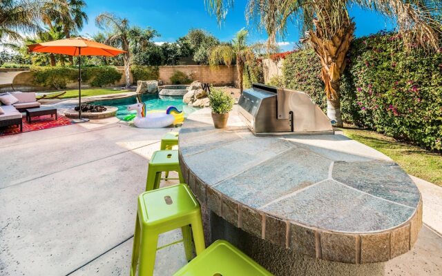 Whispering Palms by AvantStay   WALK TO COACHELLA   Pool & Hot Tub   Sleeps 16!