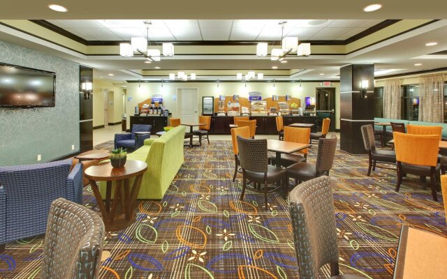 Holiday Inn Express & Suites Covington by IHG